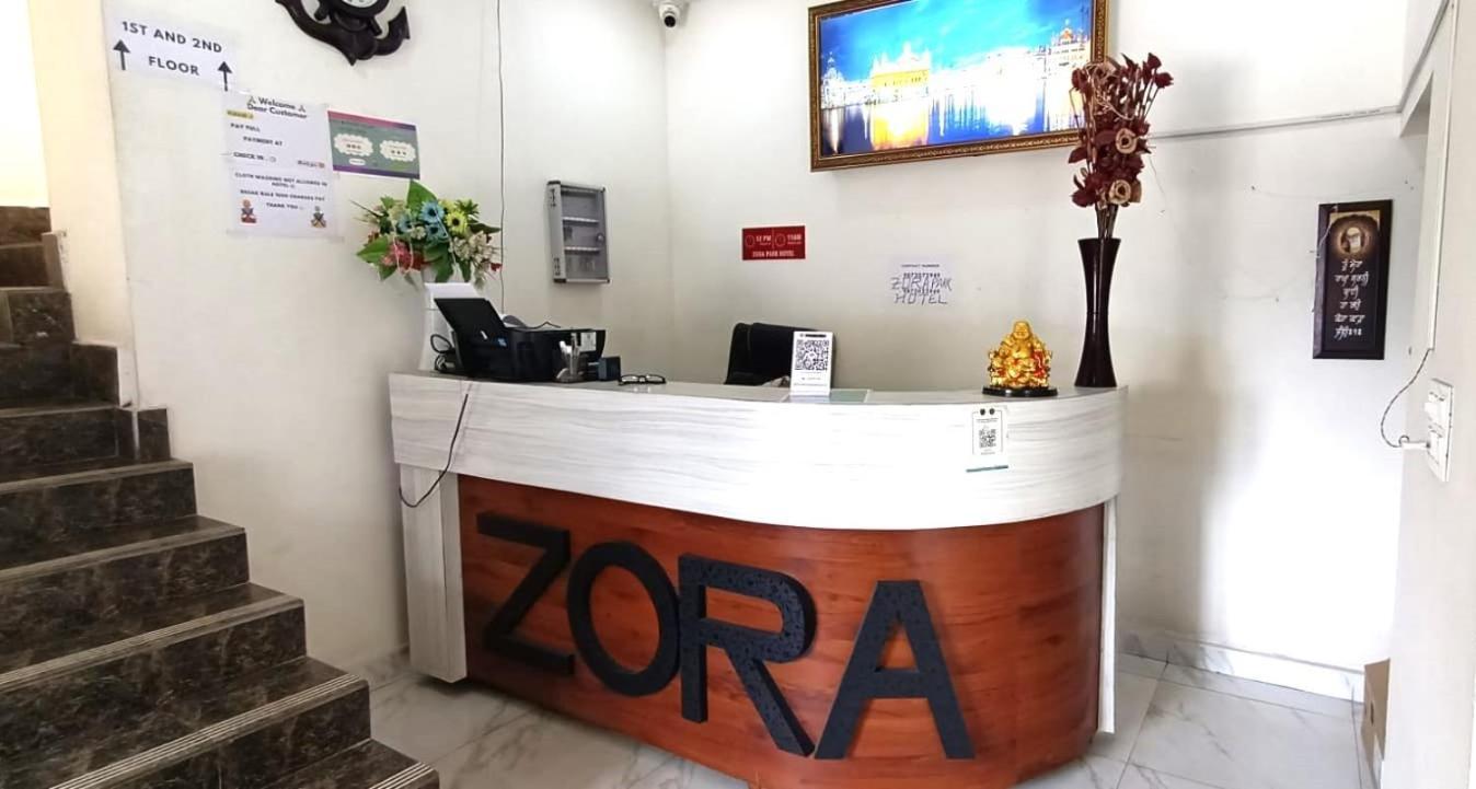 Zora Park Hotel Visakhapatnam Bagian luar foto