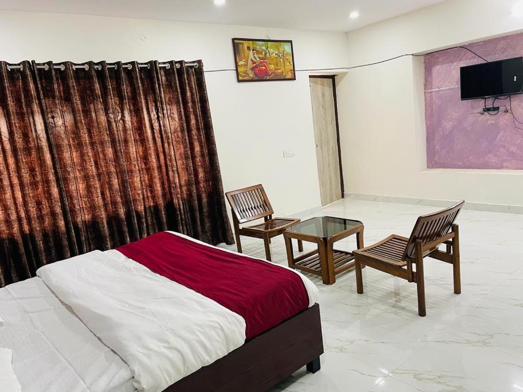 Zora Park Hotel Visakhapatnam Bagian luar foto