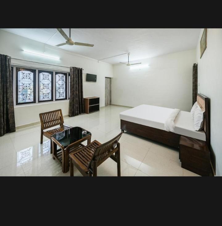 Zora Park Hotel Visakhapatnam Bagian luar foto
