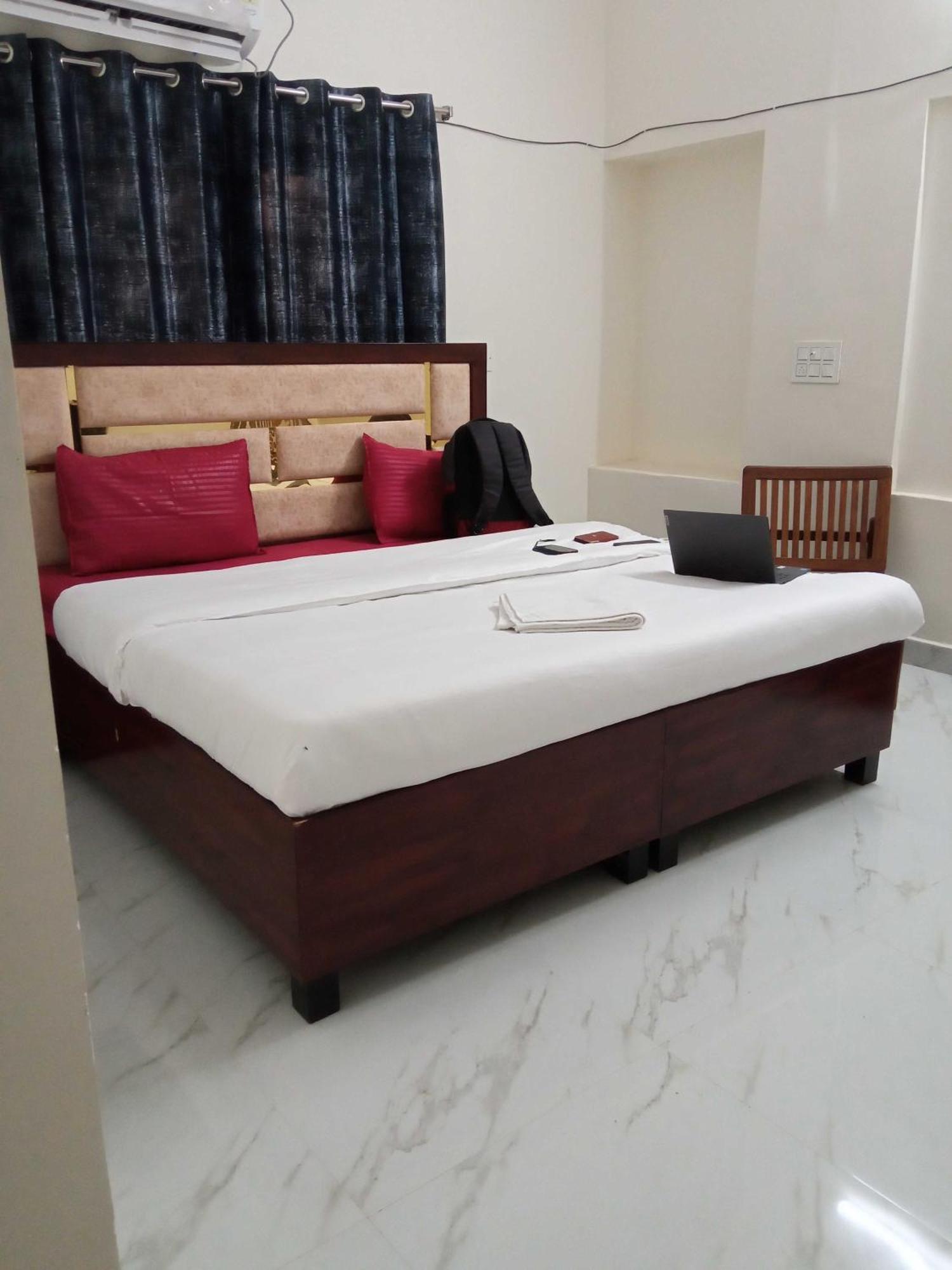 Zora Park Hotel Visakhapatnam Bagian luar foto